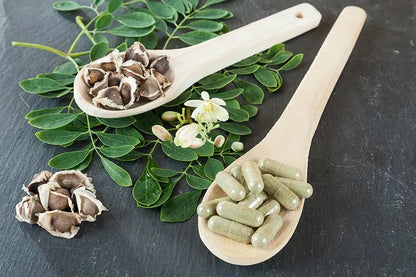 Pure Moringa Extract: Nature's Nutrient Powerhouse in a Capsule